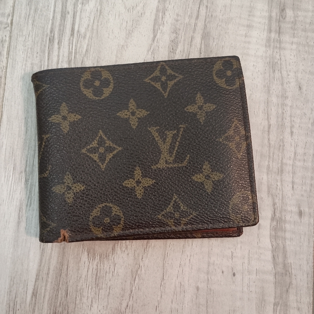 Authentic Louis Vuitton Multiple Wallet Monogram Canvas